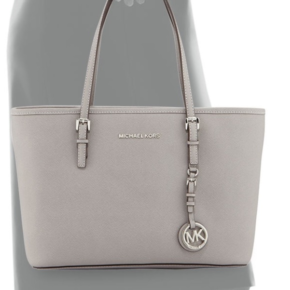 Michael Kors Handbags - LIKE NEW MICHAEL KORS GRAY SMALL JET SET TOTE